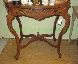 lot 144 image: Antique accent table 32 x 25 x 30