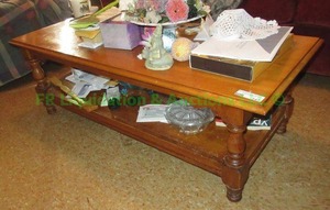 lot 147 image: Red maple wood coffee table 15 x 46 x 19
