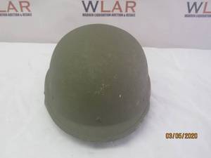 lot 11 image: MILITARY COMBAT HAT