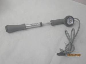 lot 54 image: INFLATE DDS BELT MANUAL PUMP