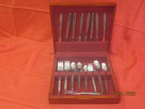 lot 63 image: 50PC INTERPUR STAINLESS STEEL KOREA SILVERWARE IN CASE