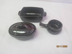 lot 70 image: VINTAGE TAIWAN POTTERY SERVING SET- BROWN