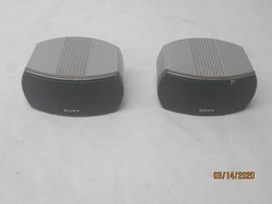 lot 140 image: SET OF SONY SPEAKERS SS-X1F