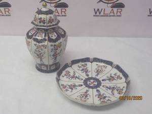 lot 154 image: OMC JAPAN ORNATE 12.5&nbsp GINGER JAR &amp 12 DIAM 8 SIDE PLATTER&nbspIMARI STYLE&nbsp