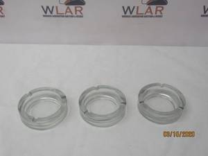 lot 160 image: TOTAL OF 3 - VINTAGE THICK GLASS ROUND ASH TRAYS&nbsp