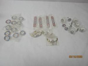 lot 165 image: TOTAL OF 29 VINTAGE 1985 BELWITH DOOR KNOBS &amp PULLS&nbsp
