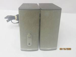 lot 179 image: SET OF BOSE COMPANION 2 SERIES 2 MULTIMEDIA SPEAKER SYSTEM&nbsp