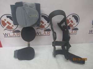 lot 183 image: TOTAL OF 2 KNEE BRACES&nbsp-DONJOY-OSSUR
