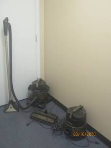 lot 194 image: 2-VINTAGE RAINBOW SE VACUUMS&nbsp1-MISSING HOSE