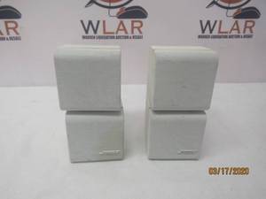 lot 218 image: BOSE SWIVEL SPEAKERS