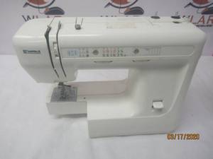 lot 225 image: KENMORE SEWING MACHINE 385.12216790 NO POWER CORDS