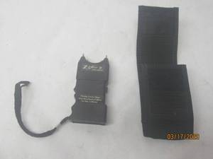 lot 235 image: Z-FORCE 3 100,000 VOLT STUN GUN&nbsp