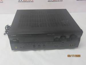 lot 236 image: YAMAHA NATURAL SOUND AV RECEIVER R-V905