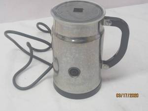 lot 241 image: NESPRESSO 3192