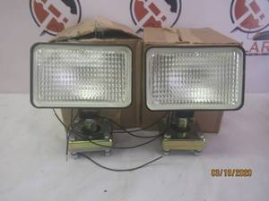 lot 257 image: PAIR OF NEW PHOENIX STURDLITE MODEL 2470 NEW IN BOX