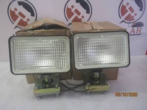 lot 258 image: PAIR OF NEW PHOENIX STURDLITE MODEL 2470 NEW IN BOX