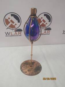lot 303 image: VINTAGE OIL LAMP