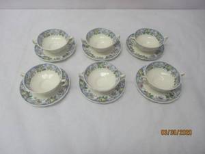 lot 310 image: 12 PC 6 PERSON SETTING VINTAGE ROYAL DOULTON MADE IN ENGLAND SOUP BOWLS &amp SAUCERS&nbsp