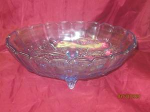 lot 322 image: LIGHT BLUE VINTAGE INDIAN GLASS HARVEST GRAPE FRUIT PATTERN FOOTED BOWL