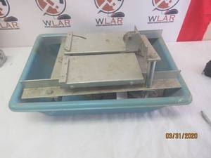 lot 347 image: TILE CUTTER NEVER USED BEEN STORED SINCE PURCHASED NEEDS CLEANING SAW TESTED AND WORKS