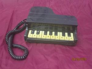 lot 354 image: VINTAGE 1980S PIANO PHONE PN-800