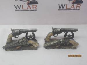 lot 356 image: TOTAL OF 2 WESTERN RUSTIC COWBOY SIX SHOOTER GUN PISTOL ENVELOPENAPKIN HOLDERS