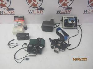 lot 365 image: TOTAL OF 5 VINTAGE CAMERAS WITH ACCESSORY PACK-KODAK,MINOLTA,POLAROID,CANON&nbsp
