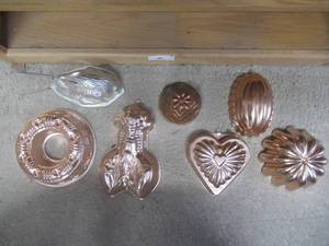 lot 21 image: BAKING MOLDS IN VARIOUS SHAPES AND SIZES