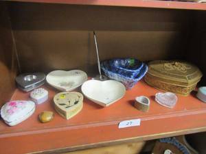 lot 27 image: HEART SHAPE JEWELRY DISH COLLECTIONS