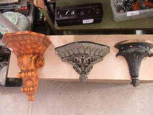 lot 72 image: FANCY WALL MOUNT DISPLAY SHELVES