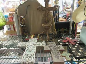 lot 75 image: DECORATIVE CROSS COLLECTION