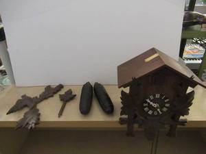 lot 78 image: CUCKOO CLOCK