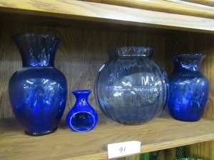 lot 91 image: COBALT BLUE VASES AND INCENSE BURNER