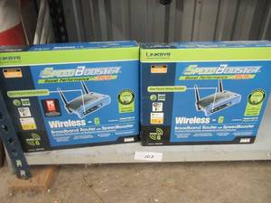 lot 103 image: 2 - LINKSYS WIRELESS - G  BROADBAND ROUTER