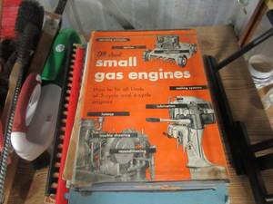 lot 105 image: HAYES AUTO REPAIR MANUAL1981 - 1989 DODGE ARIES PLYMOUTH RELIANT CUSTOM BOW MAKING BOOK AND OTHER SELF HELP DYI BOOKS SHEET METAL DRAFTING SMALL ENGINES MATH
