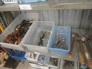 lot 121 image: HAMMERS, SCREWDRIVERS, VISE GRIP, PLIERS, OPEN END WRENCHES AND MORE