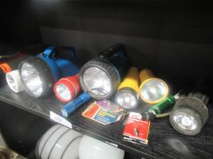 lot 150 image: FLASHLIGHTS LARGE ASSORTMENT