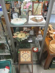 lot 171 image: CLOCKS OF ALL TYPES AND SHAPES AS SHOWN