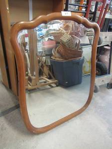 lot 213 image: VINTAGE WOOD FRAMED MIRROR WITH BEVELED EDGE 33 X 25