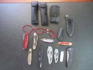 lot 222 image: KNIFE COLLECTION INCLUDES KNIVES, MULTI-TOOL AND SHEATHS