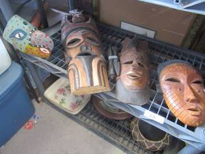 lot 236 image: DECORATIVE AFRICAN WOOD MASKS