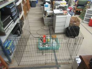 lot 271 image: LIFE STAGES EXERCISE DOG PEN 48 X 48, STAINLESS STEEL DOG BOWLS, GUN DOG TRAINING BOOK, VET ONE CLINIC COLLAR AND MORE