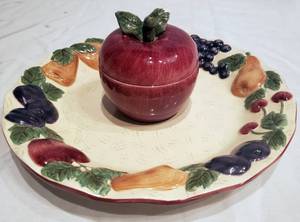 lot 42 image: Fruit Server with apple