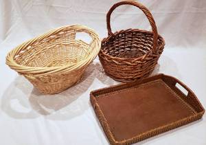 lot 67 image: Baskets Tray