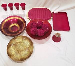 lot 84 image: Large lot of Red & Gold Decor and Servers
