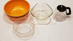 lot 83 image: Lot of Bowls and Coffee Pot