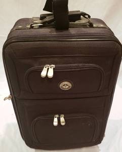 lot 88 image: American Weekend Suitcase