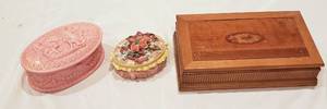 lot 79 image: Vintage music box San Francisco Music Roses and Lace  2 boxes