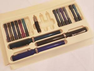 lot 104 image: Shaeffers Skrip Pens and Cartridges