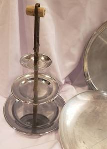 lot 100 image: 4 Silver servers and a basket